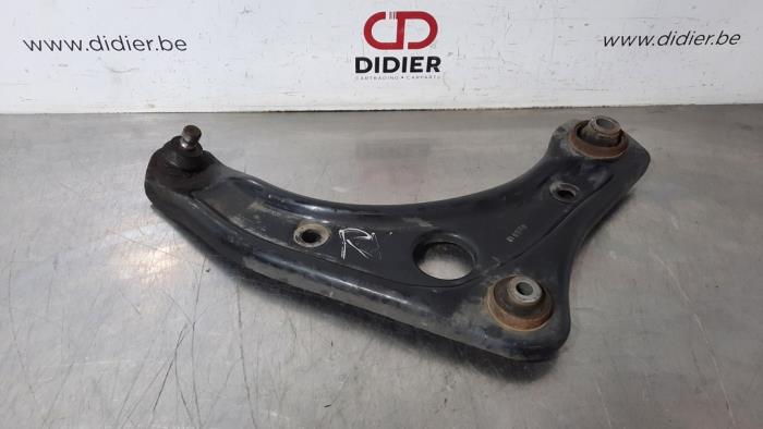 Bras de suspension avant droit Nissan Micra