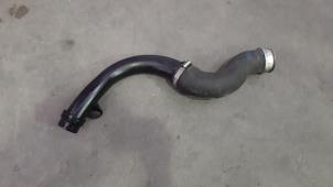 Gebruikte Intercooler Slang Volkswagen Transporter T6 2.0 TDI DRF Prijs € 18,15 Inclusief btw aangeboden door Autohandel Didier