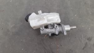 Gebruikte Hoofdremcilinder Volkswagen Transporter T6 2.0 TDI DRF Prijs € 102,85 Inclusief btw aangeboden door Autohandel Didier