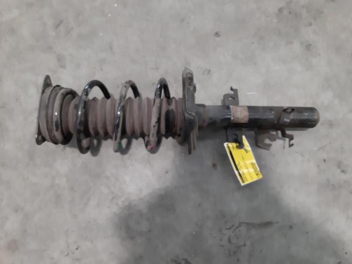 Amortisseur avant gauche Nissan Qashqai