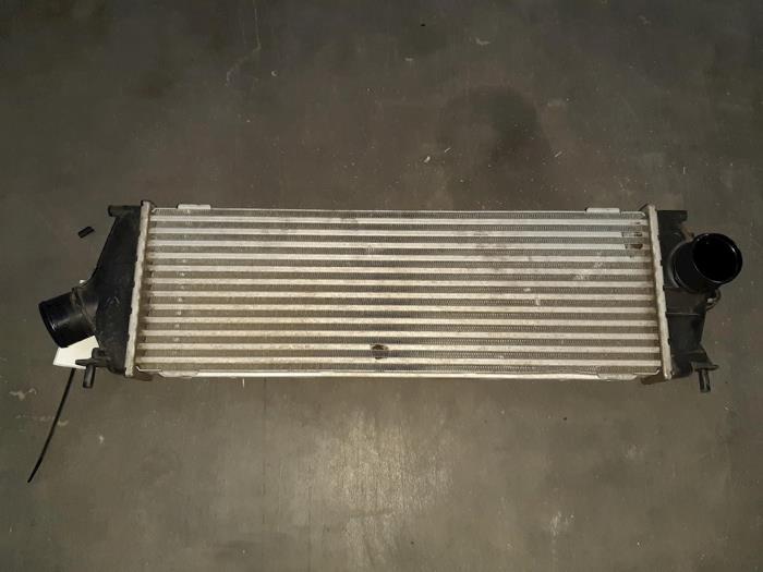 Intercooler van een Opel Vivaro 2.0 CDTI 2014