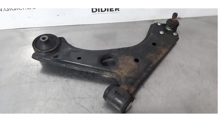 Bras de suspension avant gauche Opel Corsa