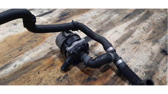 Pompe à eau supplémentaire Audi S5