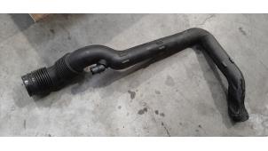 Gebruikte Luchtinlaat slang Landrover Discovery IV (LAS) 3.0 SD V6 24V Prijs € 36,30 Inclusief btw aangeboden door Autohandel Didier