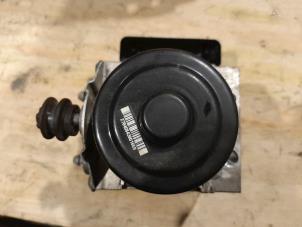 Gebruikte ABS Pomp Porsche Macan (95B) 3.0 S Diesel V6 24V Prijs € 332,75 Inclusief btw aangeboden door Autohandel Didier