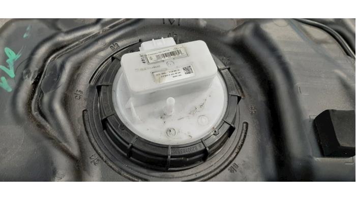 Pompe carburant électrique Renault Clio