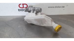 Gebruikte Hoofdremcilinder Peugeot 2008 (CU) 1.2 Vti 12V PureTech 82 Prijs € 54,45 Inclusief btw aangeboden door Autohandel Didier