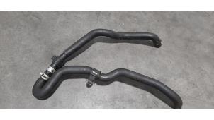 Gebruikte Radiateurslang Mazda CX-3 (DJ/DK) 1.5 Skyactiv D 105 16V Prijs € 30,25 Inclusief btw aangeboden door Autohandel Didier