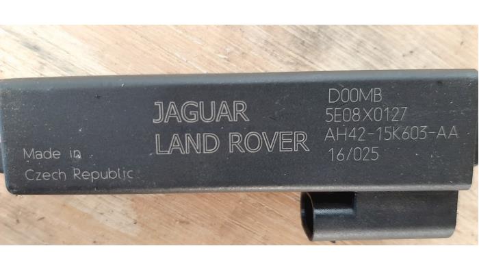 Module keyless vehicle van een Land Rover Discovery IV (LAS) 3.0 SD V6 24V 2016