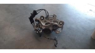 Gebruikte Fusee links-achter Mercedes E (W213) E-63 AMG S 4.0 V8 Turbo 4-Matic+ Prijs € 266,20 Inclusief btw aangeboden door Autohandel Didier