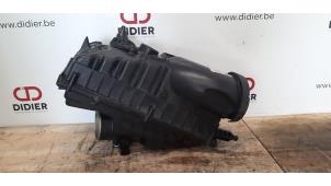 Gebruikte Luchtfilterhuis Landrover Range Rover IV (LG) 4.4 SDV8 32V Prijs € 133,10 Inclusief btw aangeboden door Autohandel Didier