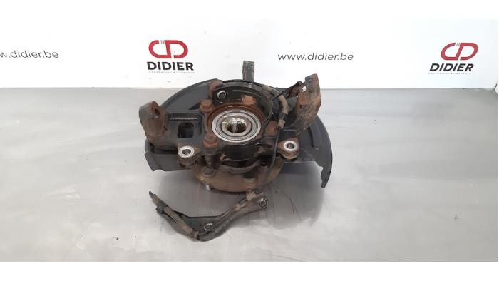 Knuckle, front right Mitsubishi L200