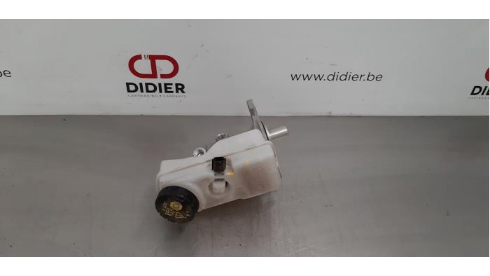 Master cylinder Dacia Sandero