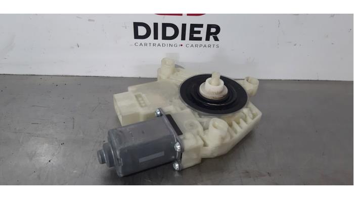 Door window motor Volkswagen Golf