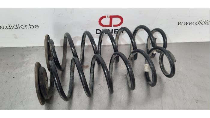 Rear coil spring Volkswagen Golf