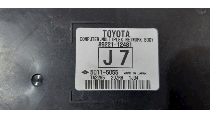 Computer Body Control van een Toyota Auris (E15) 1.8 16V HSD Full Hybrid 2011