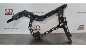 Gebruikte Bumpersteun links-achter Volkswagen Golf VII Variant (AUVV) 1.6 TDI BMT 16V Prijs € 24,20 Inclusief btw aangeboden door Autohandel Didier