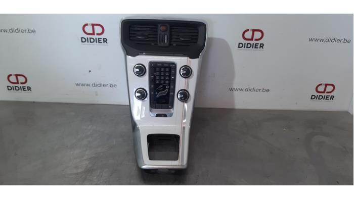 Konsole srodkowe Volvo V40