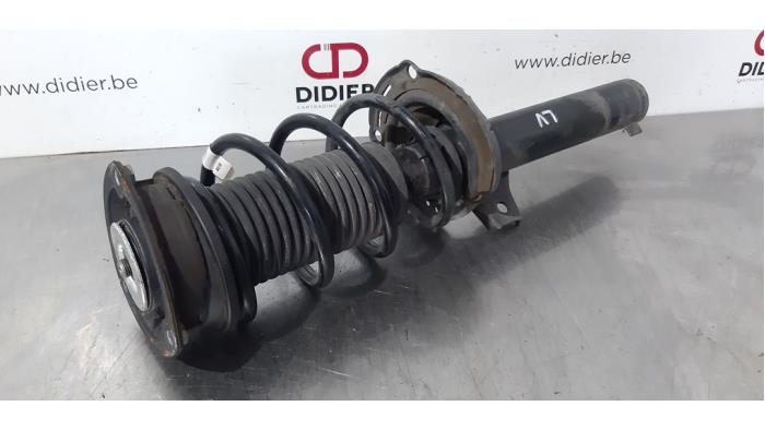 Fronts shock absorber, left Audi Q2