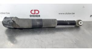 Gebruikte Schokdemper links-achter Landrover Discovery Sport (LC) 2.0 TD4 180 16V Prijs € 66,55 Inclusief btw aangeboden door Autohandel Didier