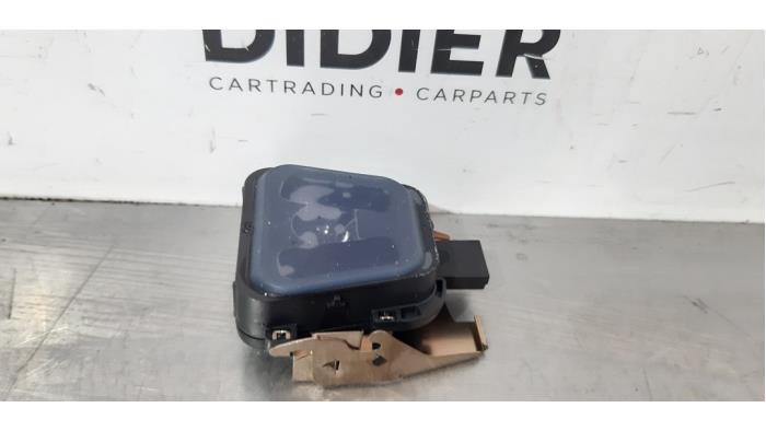 Sensor regen van een Land Rover Discovery Sport (LC) 2.0 TD4 180 16V 2018