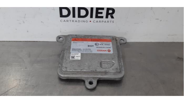 Xenon module van een Land Rover Discovery Sport (LC) 2.0 TD4 180 16V 2018