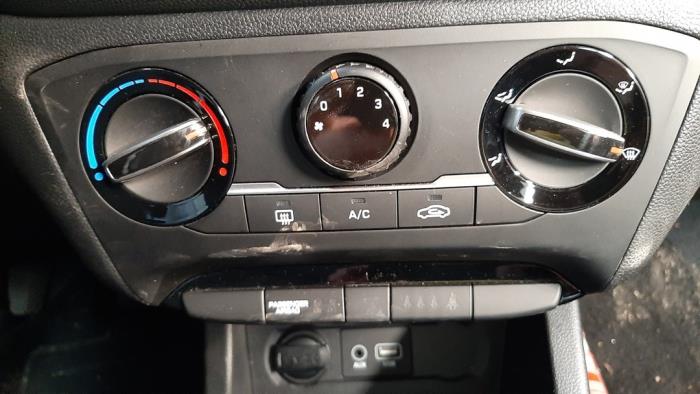 Panel sterowania klimatyzacji Hyundai I20