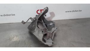 Gebruikte Motorrubber Mercedes C Estate (S205) C-180 BlueTEC, C-180 d 1.6 16V Prijs € 42,35 Inclusief btw aangeboden door Autohandel Didier