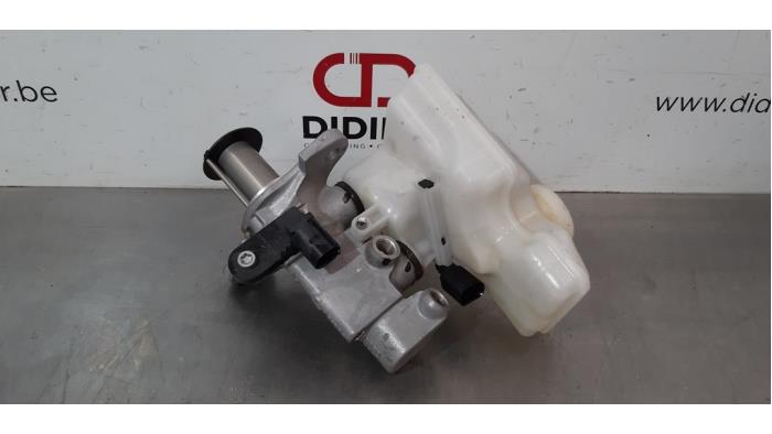 Master cylinder Volkswagen Tiguan