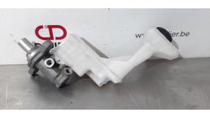 Gebruikte Hoofdremcilinder Nissan X-Trail (T32) 2.0 dCi All Mode Prijs € 66,55 Inclusief btw aangeboden door Autohandel Didier