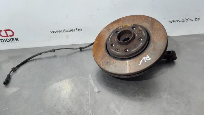 Fusee rechts-voor Opel Vivaro