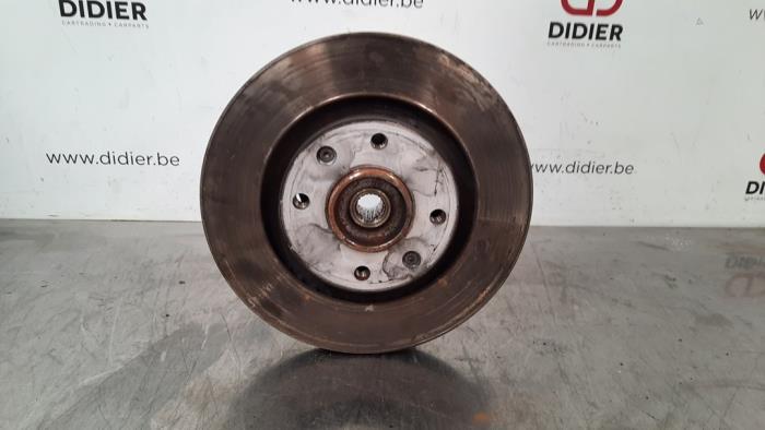 Fusee rechts-voor Peugeot 2008