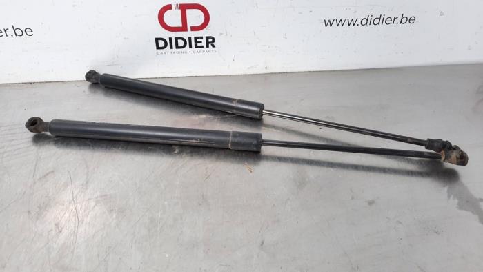 Set of tailgate gas struts Peugeot 308