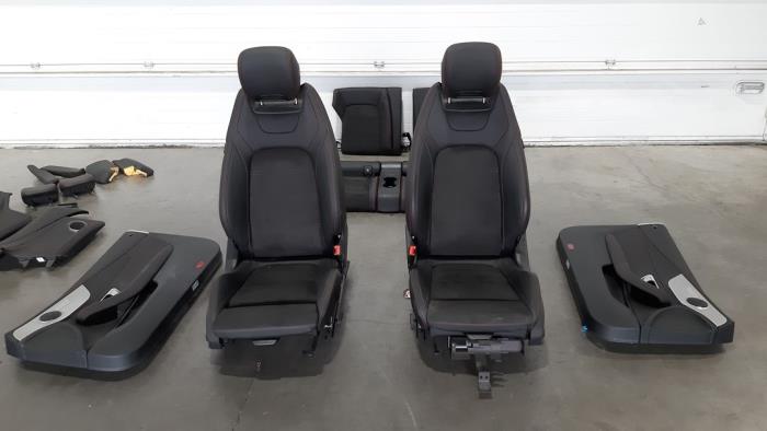 Kit revêtement (complet) Mercedes C-Klasse