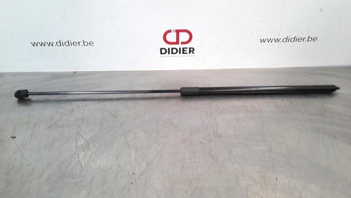 Amortyzator gazowy pokrywy silnika lewy Volkswagen Golf