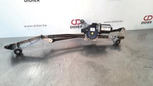 Gebruikte Ruitenwissermotor voor Mercedes CLA Shooting Brake (117.9) 1.6 CLA-180 16V Prijs € 48,40 Inclusief btw aangeboden door Autohandel Didier