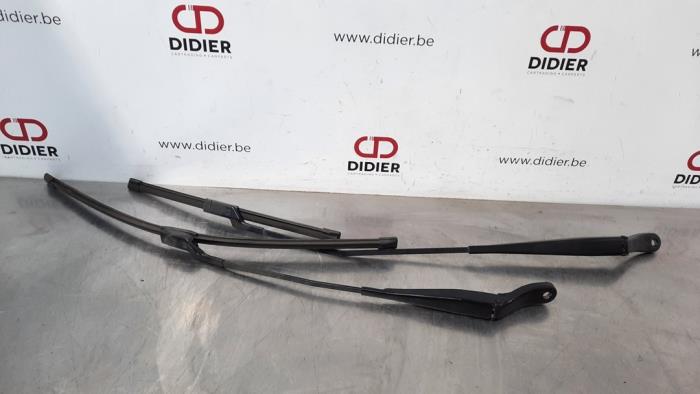 Front wiper arm Peugeot 2008