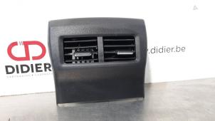 Gebruikte Luchtrooster Dashboard Lexus RC 300h 2.5 V6 24V Prijs € 66,55 Inclusief btw aangeboden door Autohandel Didier