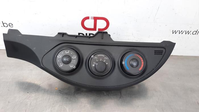 Toyota Yaris Air conditioning control panel
