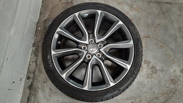 Wheel + tyre Lexus RC