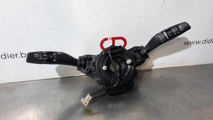 Combischakelaar Stuurkolom van een Kia Rio IV (YB) 1.0i T-GDi 100 12V 2019