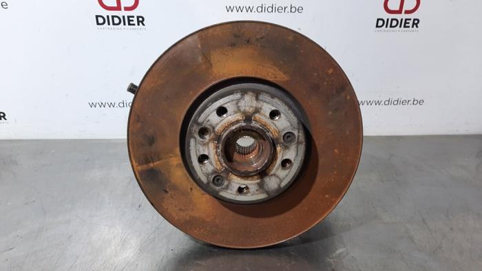 Fusee links-voor van een Citroën Jumpy 1.6 Blue HDi 115 2019