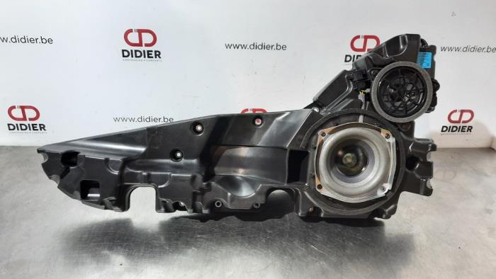 Luidspreker van een Audi Q7 (4MB/4MG) 3.0 TDI V6 24V e-tron plug-in hybrid 2017