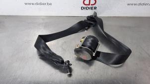 Gebruikte Veiligheidsgordel rechts-voor Dacia Duster (HS) 1.5 dCi Prijs € 48,40 Inclusief btw aangeboden door Autohandel Didier