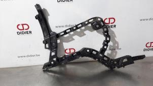 Gebruikte Bumpersteun links-achter Volkswagen Golf VII Variant (AUVV) 1.6 TDI 16V Prijs € 24,20 Inclusief btw aangeboden door Autohandel Didier