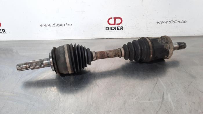 Arbore de transmisie față stânga Toyota Hilux