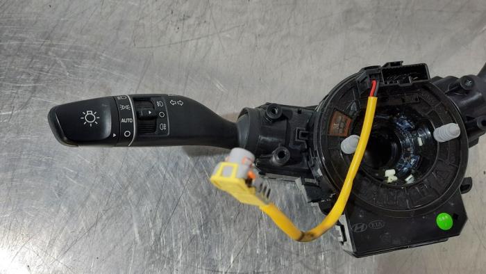 Combischakelaar Stuurkolom van een Hyundai Tucson (TL) 1.6 CRDi 16V 136 2018