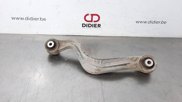 Brazo portante lado superior derecha detrás Landrover Discovery Brazo portante lado superior derecha detrás Landrover Discovery