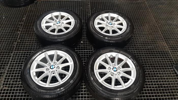 Velgen set + banden BMW 2-Serie