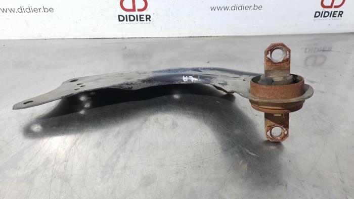 Bras de suspension arrière gauche Mazda 3.